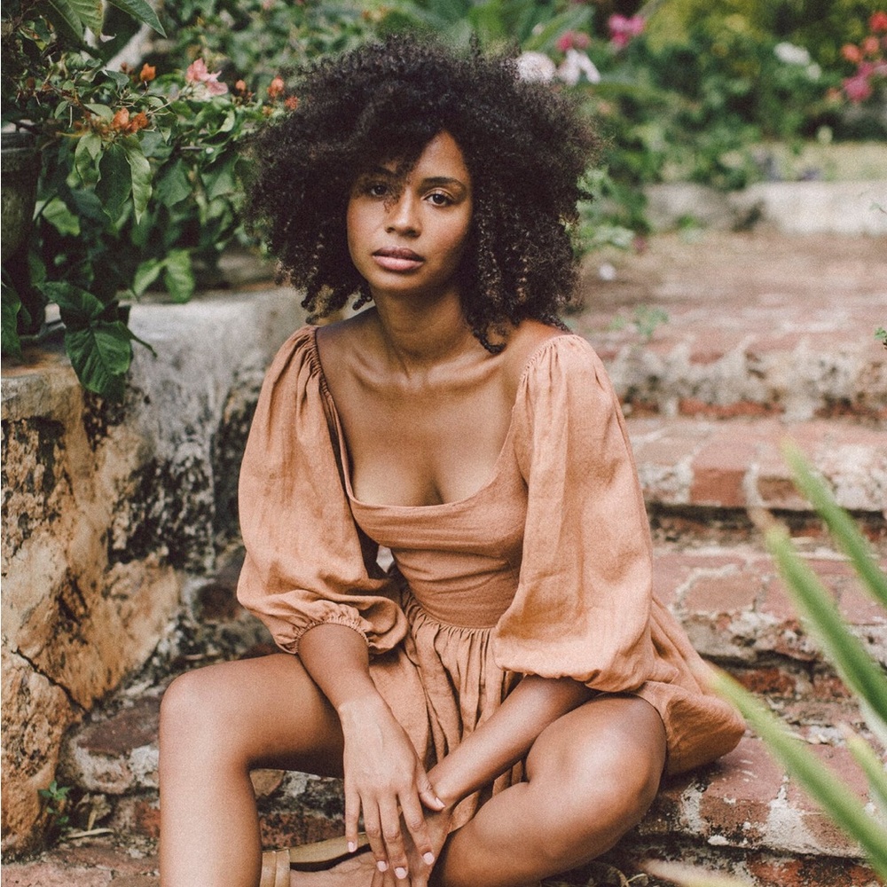 Gorgeous Kara Thoms mini bellflower dress in mocha